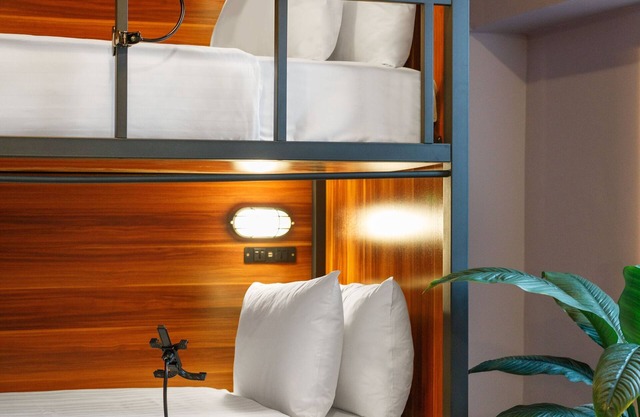 Roamer St Kilda (formerly Selina St Kilda)
