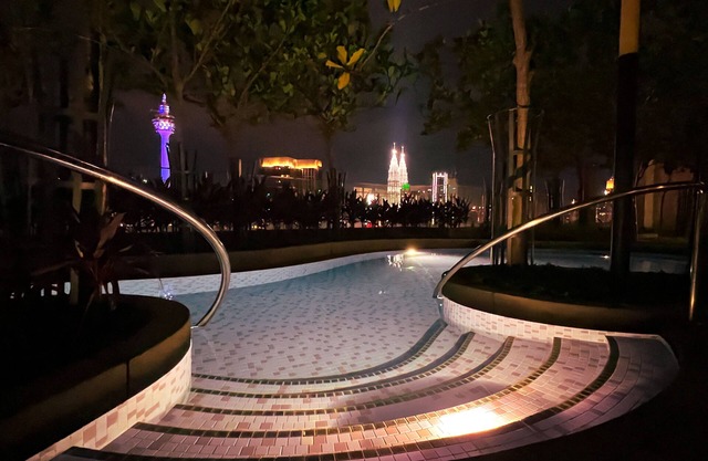 Robertson BY Shahjalal Suites