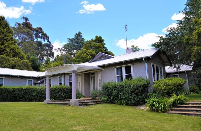 Robin Hill Manor - retiro de senderismo y cancha de tenis