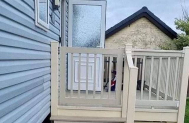Robin hood rhyl, dog friendly, wifi, decking
