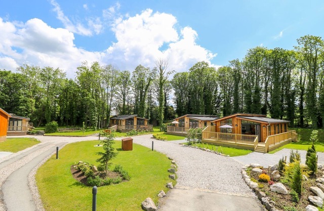 ROBIN LODGE, family friendly, luxury holiday cottage in Gargrave