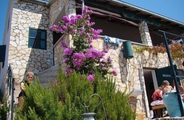 Vacaciones en la playa de Robinson en Croacia