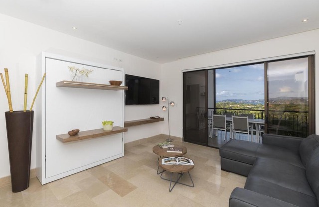 Roble Sabana 202 Luxury Apartment - Reserva Conchal