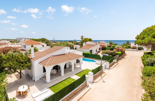 Villa Menorca ROCAS con Piscina, Terraza, Barbacoa, Cerca al Mar
