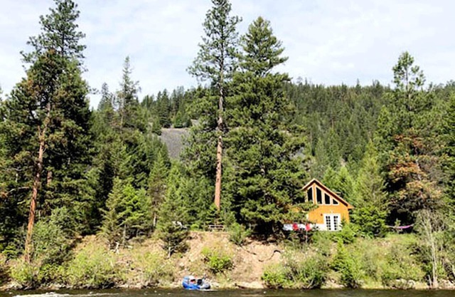 Rockin 'Rock Creek Cabin