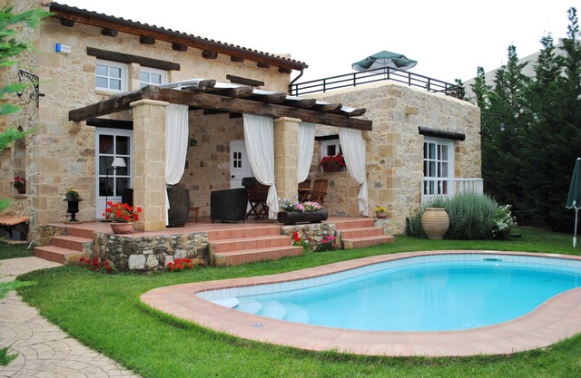 Rock House's Villa Rhapsody (2 habitaciones, capacidad para 4) con jardín privado y piscina