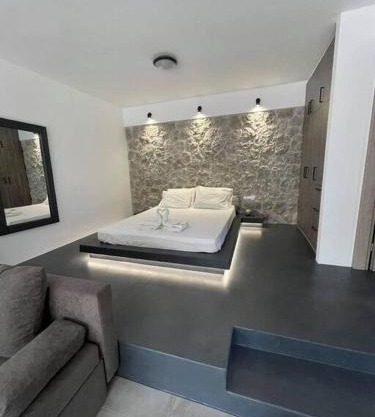 Rock N Sun - Brand new apartment in Ermioni