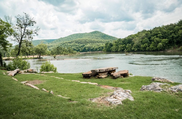Rock Point Cottage - Rileys Outfitter