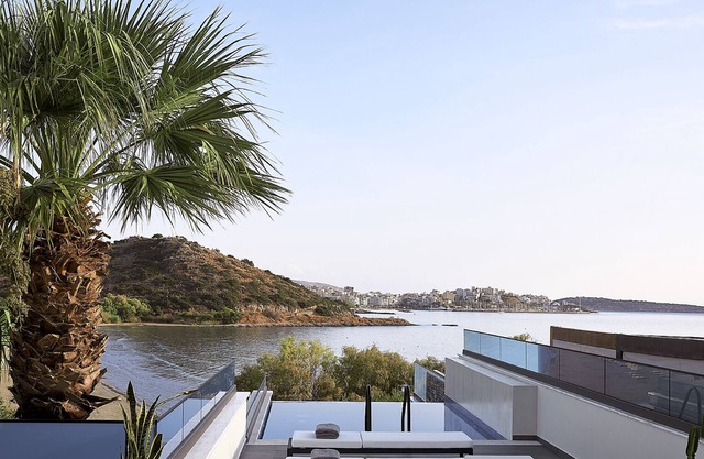 Rock Sand Villa - Beachfront 2 bedroom villa with a heated pool
