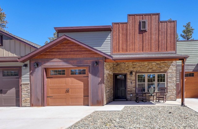 Stay in a Wild West Gold Town-15 Minutes from Mt. Rushmore