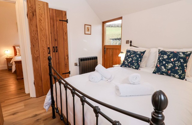 ROCKHILL FARM HAY BARN, pet friendly, with a garden in Clun