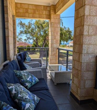 Rockingham Beach Townhouse