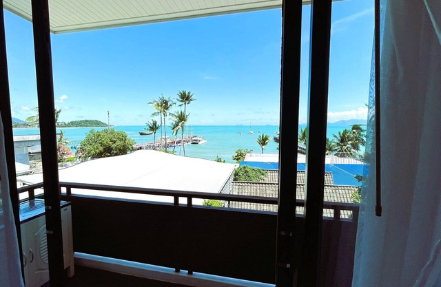 Rockstar Beach Apartments