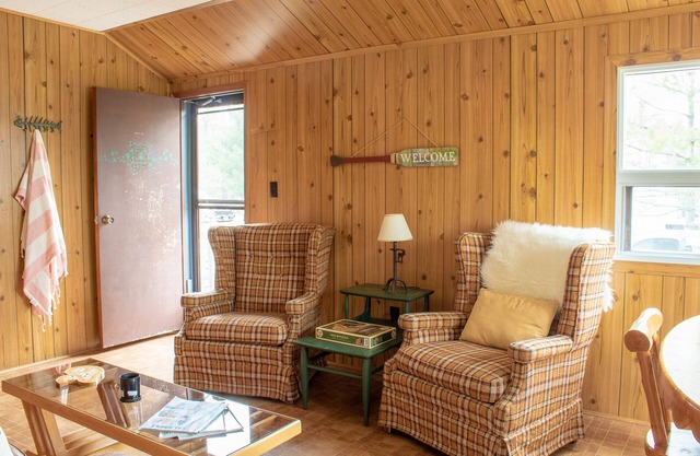 Rockwood: 2-Bedroom Cottage #3