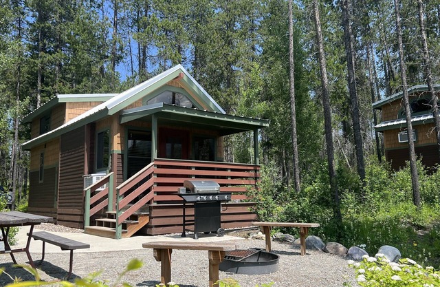 Rocky Mountain Maple Studio Cabin