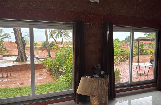 Rocky's Beach Stay