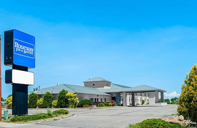 Rodeway Inn & Suites