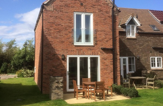 Rodgers' Retreat, The Bay, Filey, Pet friendly with Pool