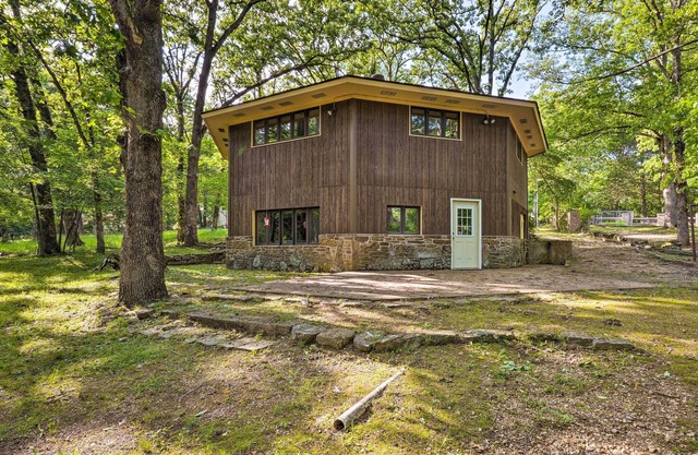 Rogers Cabin w/ Direct Access to Beaver Lake!