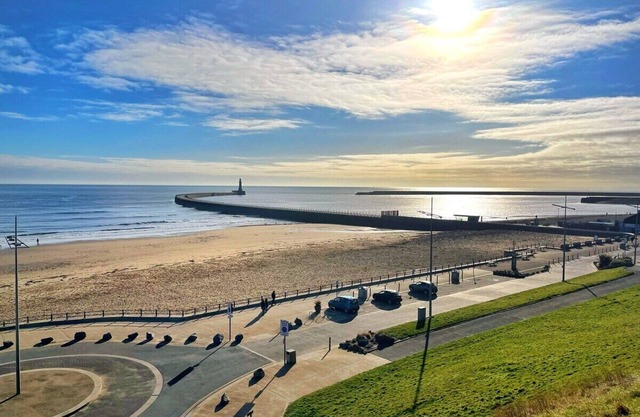Entire Modern One Bed Apartment *Roker Sea Front*