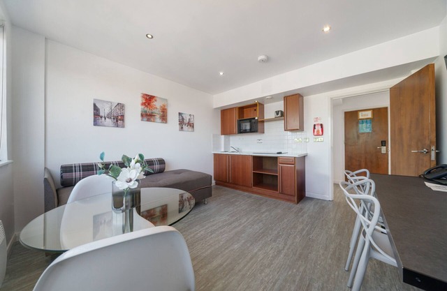 Roland House - Two Bedroom A