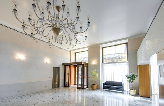 Romagnosi III - Tres Habitaciones Piso, Capacidad 10