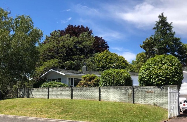 Romahapa - Turangi Holiday Home