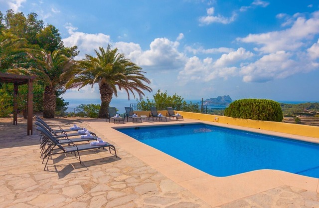 ROMANI,villa para 8 pax en Benissa ,con vistas panorámicas. wifi gratiuto