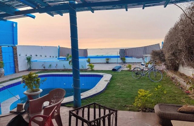 Romantic Nirvana blue beach villa motel