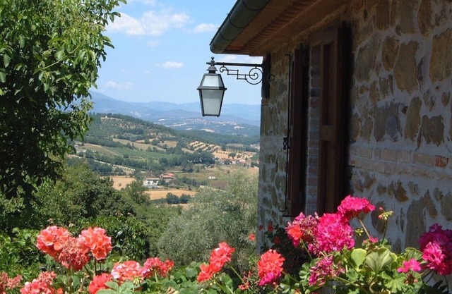 ROMANTIC 17C VILLA -Fabulous VIEWS-Stunning POOL Complex.HOT TUB.PIZZA OVEN.A/C