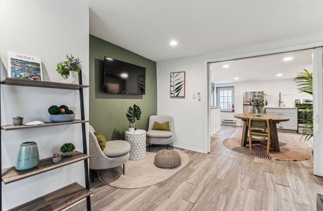 Romantic 1BD Suite with KING BED, Luxury Staycation
