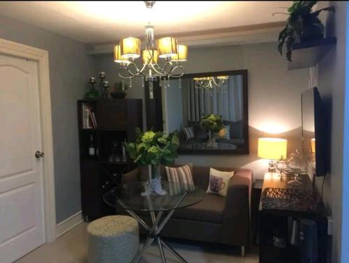 Romantic 2BR Condo unit with free WiFi