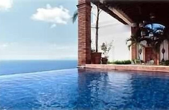Romántica villa de 3 pisos Magníficas vistas desde 4 Master Suite