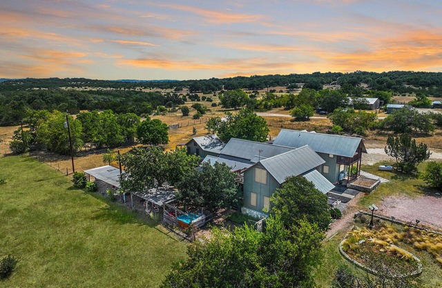 Romantic Adults-Only Suite w/ Shared Hot Tub | 23 Acres of Serenity