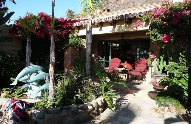 Casa romántica frente a la playa