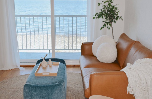 Romantic Beachfront Condo With Stunning Views - Bella Vista Suite