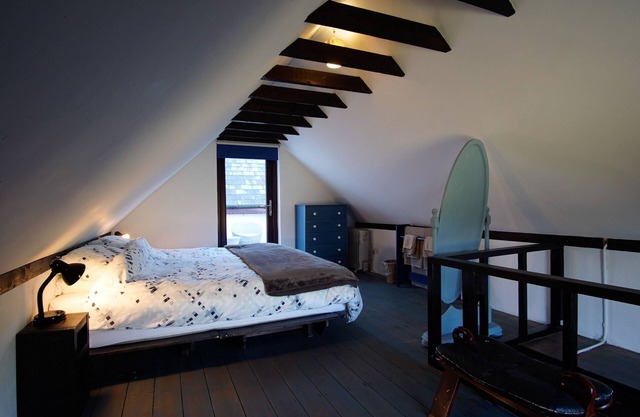 Romantic bijou property located on the edge of the Atlantic ocean.