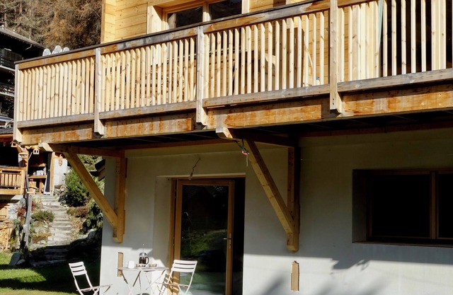 Romantic Chalet Studio - 5 Mins From the ski Lifts