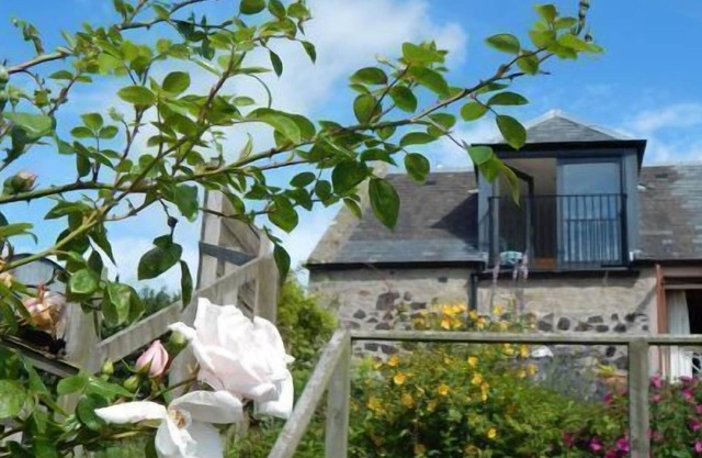 Hermosa casa tranquila en una granja orgánica con vistas maravillosas