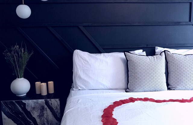 Romantic Escape - Adult Playhouse with Exotic Dungeon - Celebrate Sweetest Day