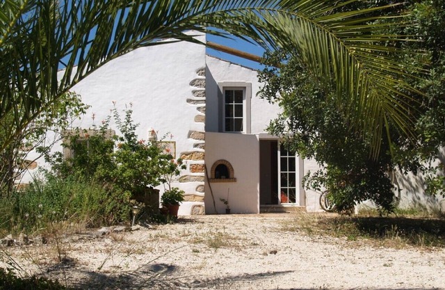 Casa de campo romántico modernizado, amplio jardín, calma absoluta, aire claro