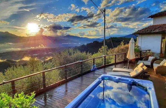 ROMANTIC GETAWAY AMAZING VIEWS - New large veranda