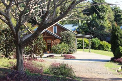 Romantic Lakeview Cottage