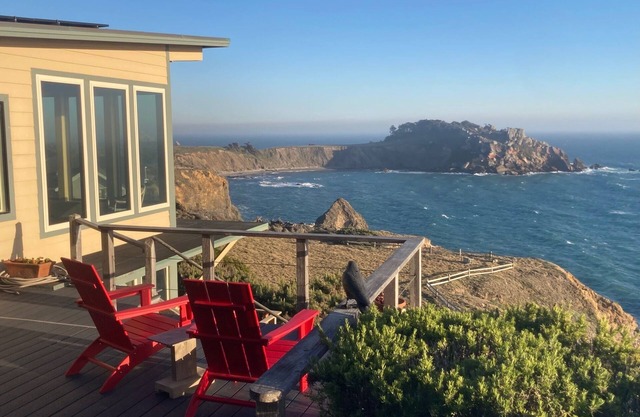 Dramático, romántico Casa frente al mar con 180 grados con vista al mar
