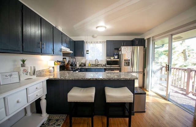 Romantic Olde Town Louisville Family Cottage