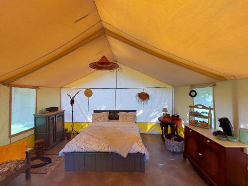 Romantic Safari Tent Lodge, cleaning included