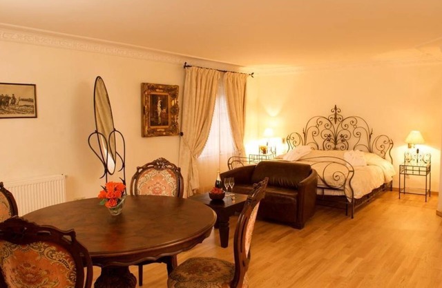 Romantic Suite Superior - Burghaus and Villa Kronenburg
