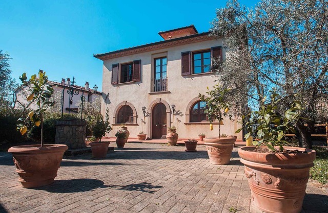 Romántica villa toscana con confort, 3 habitaciones dobles, aire acondicionado, wifi, piscina, mar, descarga