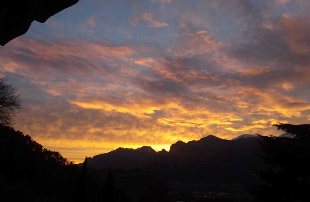 ROMANTIC VIEW