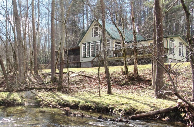Romantic Waterfront Getaway *Fishing*Family*Fun